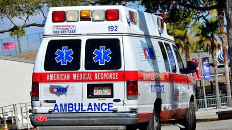 Fenomen STRANIU. Cinci persoane au început să aibă halucinaţii. Boala se ia prin atingere 