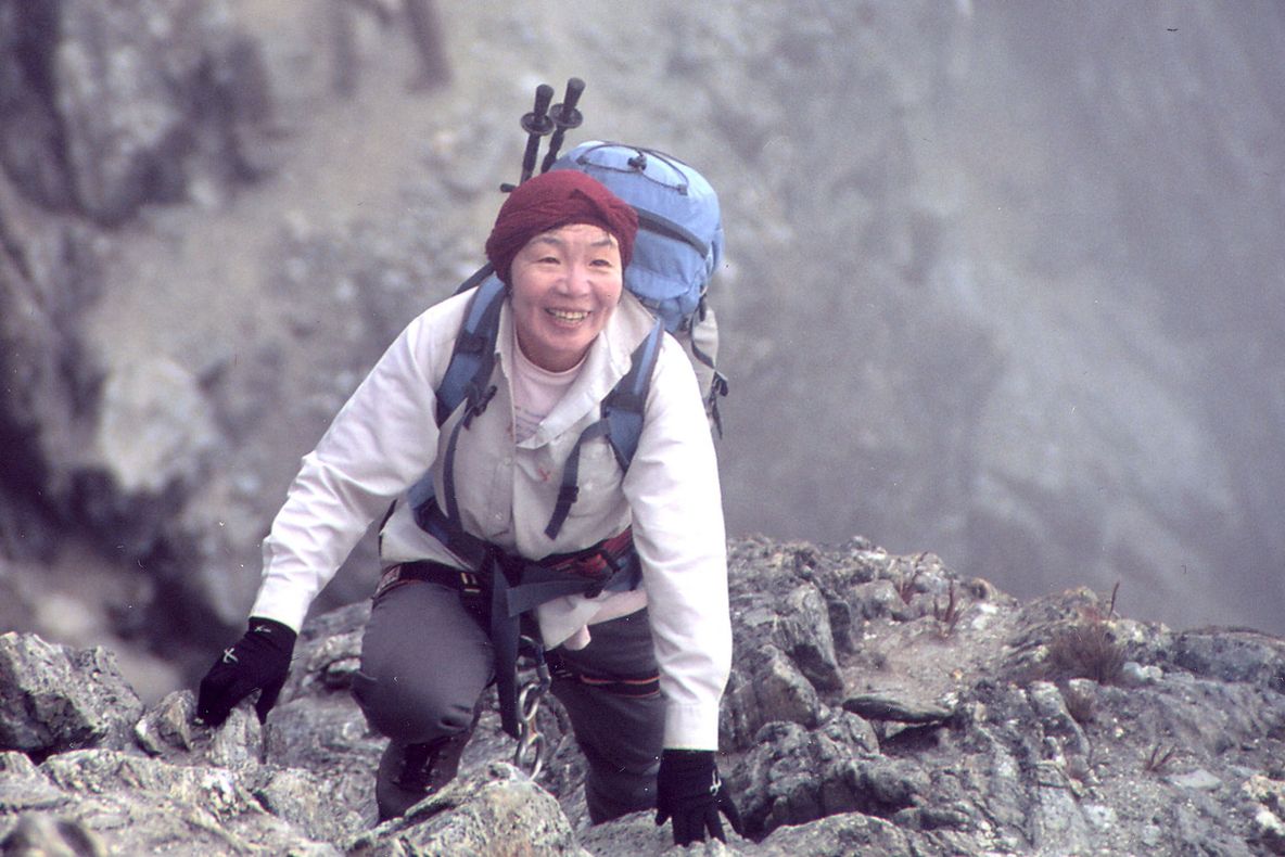 A murit prima femeie care a cucerit Everestul