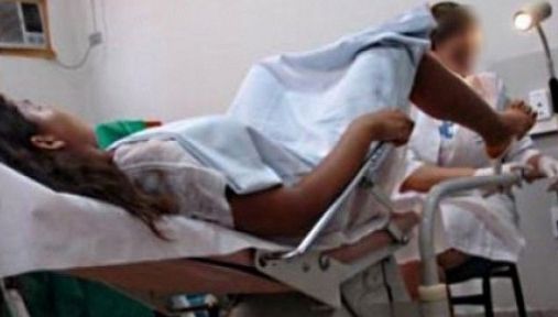 Tânără de 22 de ani, DE URGENŢĂ la spital, după ce a făcut asta cu un cartof. Medicii s-au îngrozit