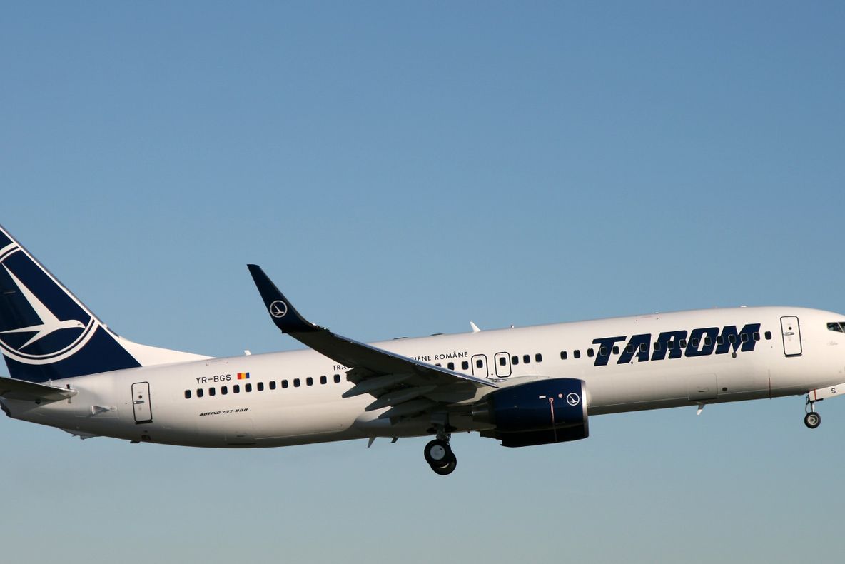 Zbor Tarom anulat  - doi SPORTIVI importanţi, la bord. "Am zis că nu mai ajung întreg"