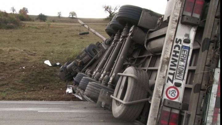 Trafic deviat, miercuri dimineaţa, pe Autostrada București-Pitești