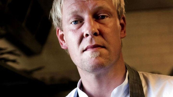 Un prezentator TV a fost bătut crunt pentru că seamănă cu Donald Trump