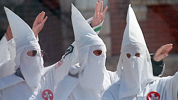 Ku Klux Klan, paradă euforică după victoria lui Donald Trump