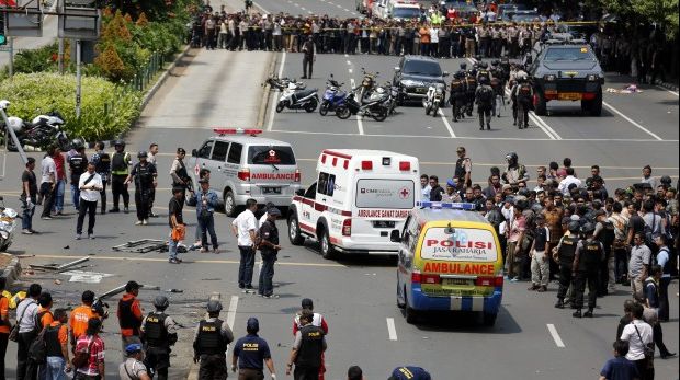 Fetiță în vârstă de doi ani, rănită în atacul împotriva unei biserici în Indonezia, a murit 