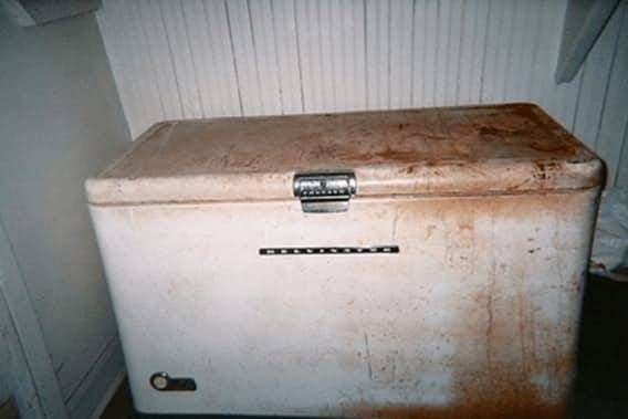 Pe patul de moarte a adunat copiii: "Căutați în lada din pivniță..". Ultimele cuvinte sunt cumplite 