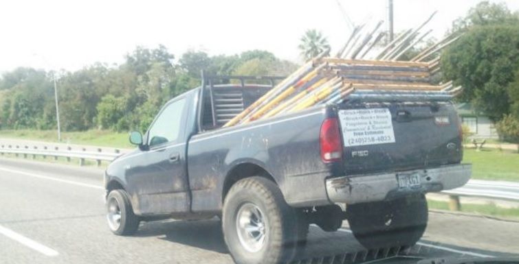 Cele mai nebuneşti lucruri care s-au văzut în trafic. Internauţii au realizat un top amuzant