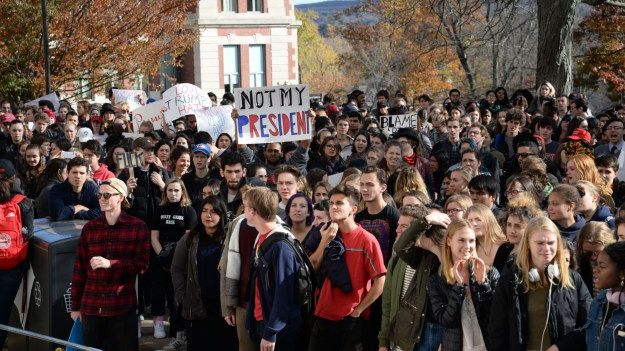 Studenții americani protestează în continuare împotriva lui Donald Trump