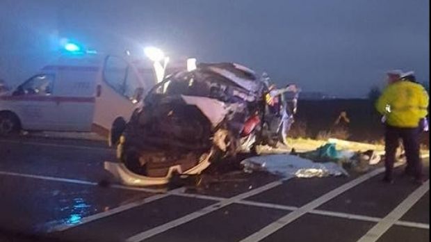 Accident grav aproape de Focşani: 4 persoane au murit şi mai multe au fost rănite