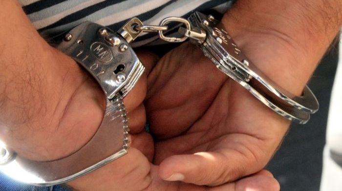 Român, dat în urmărire internaţională pentru tâlhărie, prins la Sibiu de poliţişti