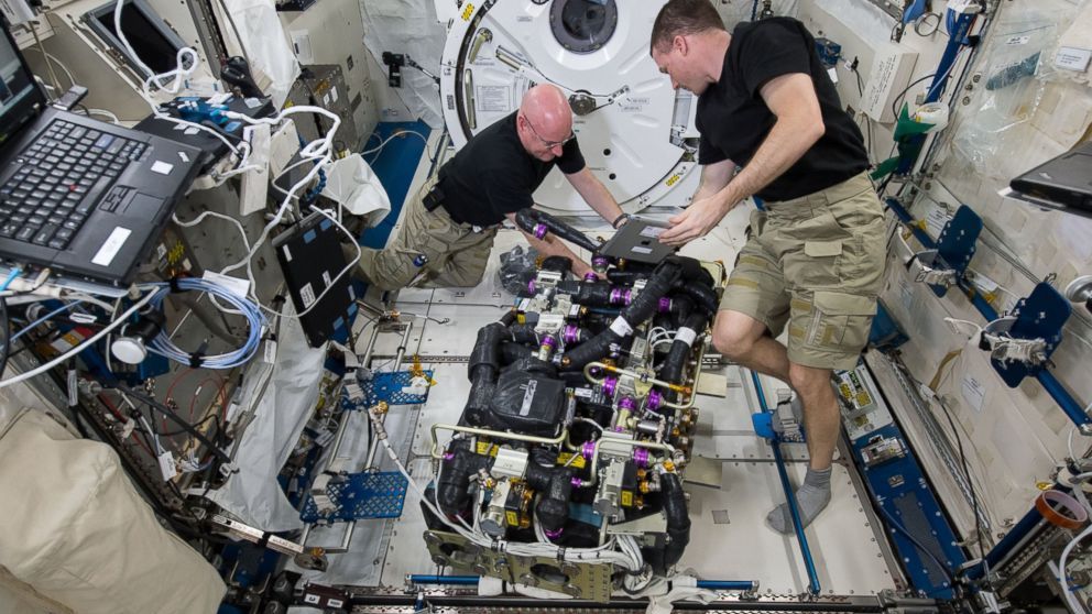 NASA oferă un premiu 30.000 de dolari. Trebuie să răspunzi la o singură întrebare