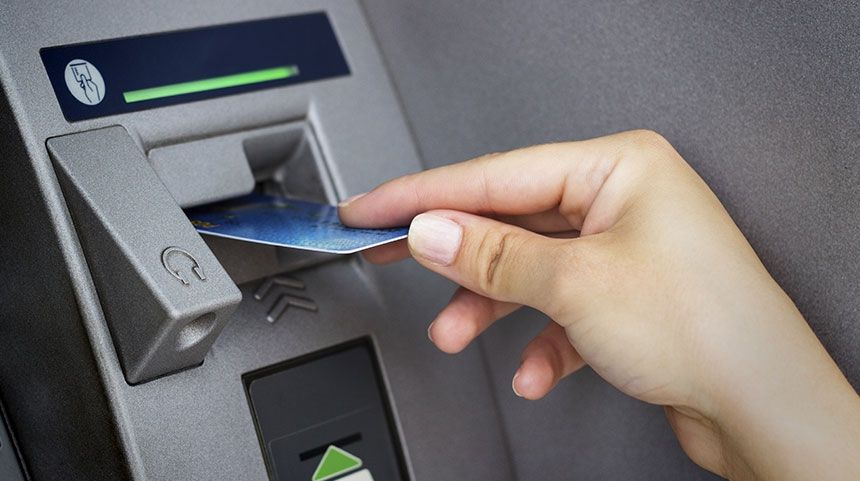 Probleme pentru românii care vor să călătoarească în Nepal. Poliţia este cu ochii pe ei 