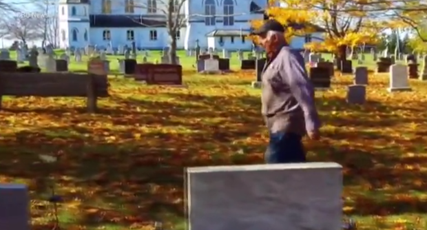 Simțea că moartea se apropie, așa că s-a dus în cimitir. Ce a făcut e înspăimântător