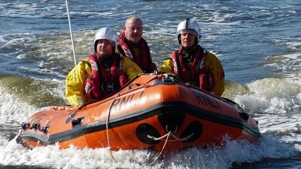 Tragedie în Marea Mediterană: 4 morți, peste 100 de dispăruți, după ce o barcă s-a răsturnat