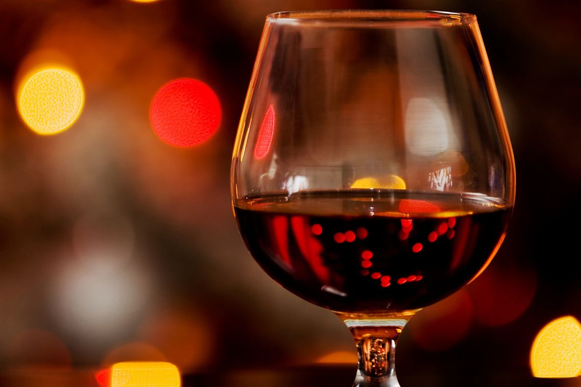 Iată ce se întâmplă dacă consumi un pahar de vin roșu în fiecare zi. Beneficii incredibile pentru organism