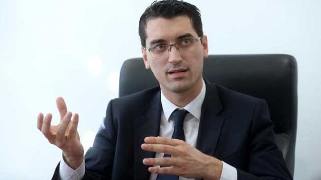 Preşedintele FRF, Răzvan Burleanu, huiduit după momentul de reculegere în memoria lui Didi Prodan