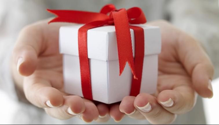 Cea mai rea idee de cadou. Ce i-a luat un bărbat soţiei sale întrece orice imaginaţie 