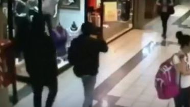 Cel mai curajos bunic! Cum a oprit acest pensionar un jaf armat în desfăşurare?  