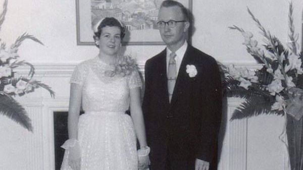 I-a murit soţia şi a găsit un carneţel pe care l-a deschis. A citit mesajul şi a izbucnit în plâns 