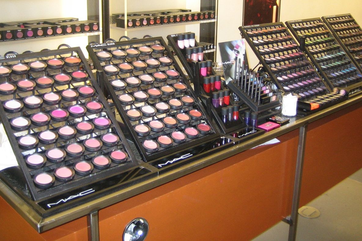 Nereguli descoperite la RA-APPS. Societatea a cumpărat în 3 ani produse cosmetice de 86.500 de lei