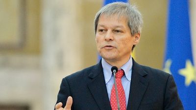 Cioloș, către Dragnea: Achiziția Cumințeniei Pământului decurge legal