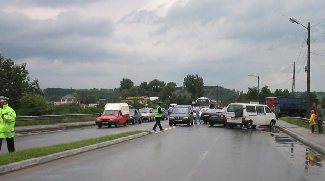 Trafic îngreunat pe DN 2, judeţul Vrancea, pentru lucrări