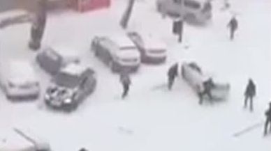 Iarnă grea în Rusia. Șoferii sunt îngroziți