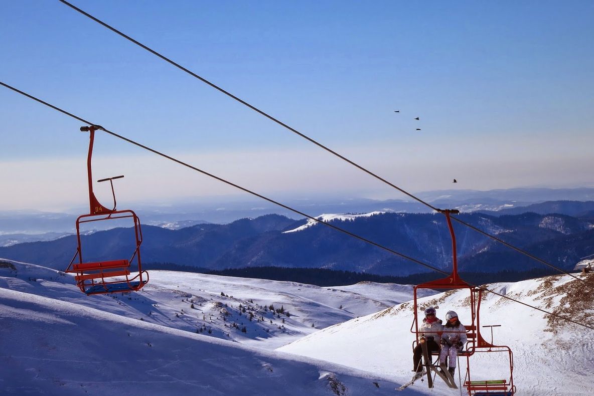 Accident teribil la Cota 2000 din Sinaia! Un bărbat a căzut din telescaun şi a murit