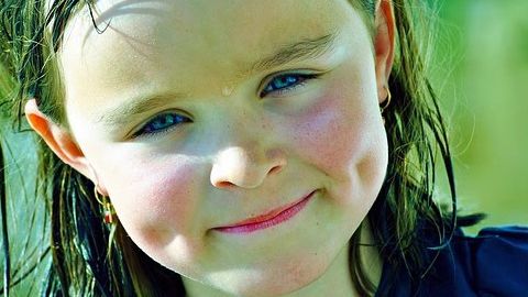 Secretul persoanelor cu gropiţe în obraji. Ce sunt, de fapt, acestea şi ce indică ele