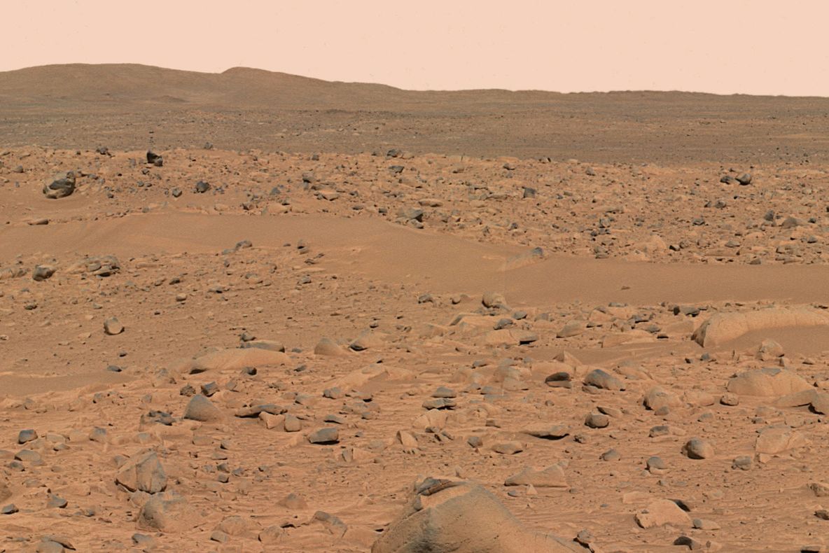 A fost descoperită o "STICLĂ DE BERE" pe Marte. Conspiraţionştii sunt în extaz! Iată dovada