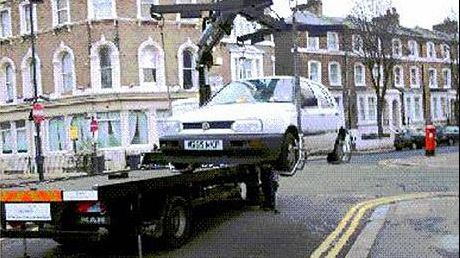 Parcase neregulamentar, așa că i-au ridicat mașina. Ce au făcut apoi cu ea? Șocant