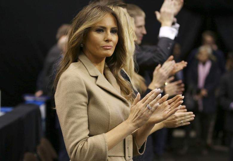 Soția președintelui SUA a premiat-o pe românca care a devoalat ororile din azilele groazei. Melania Trump: ”Georgiana apără demnitatea românilor”