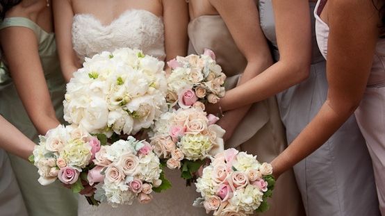 Soacra din iad...ce le-a făcut fiului şi soţiei acestuia în noaptea nunţii. Au aflat abia la divorţ