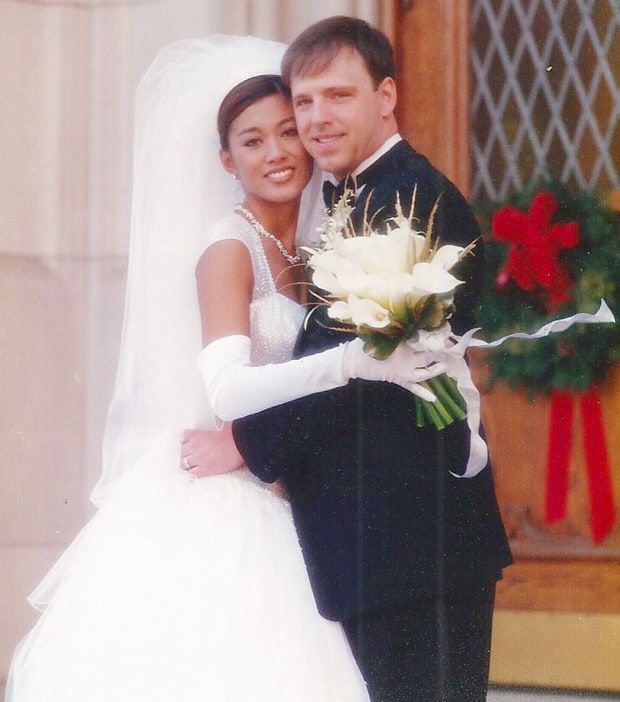 Un chirurg plastician îşi operează soţia de 14 ani ca să o facă "perfectă". Cum arată femeia