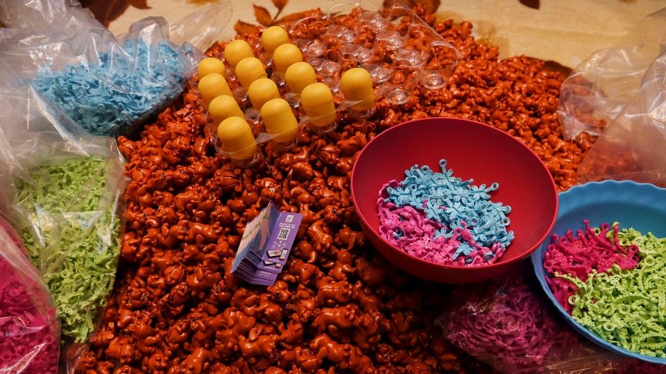 Poziţia firmei Ferrero, după reportajul The Sun, în care copiii asamblau jucării pentru ouă Kinder 