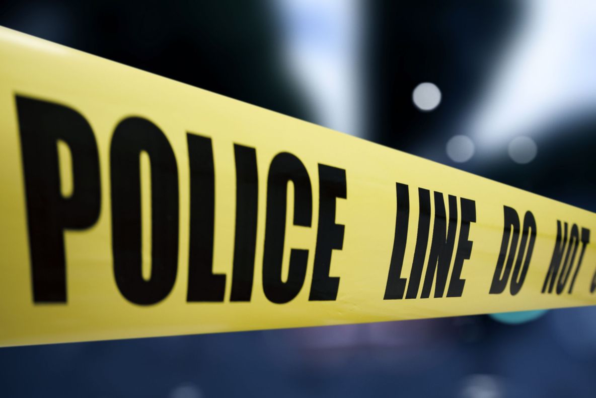 Polițiștii au pufnit în râs când au ajuns la locul unui furt. Ce urme au văzut pe ușa spartă de hoți