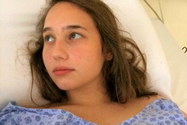 A paralizat după ce i-a amorţit piciorul. Cazul care i-a şocat până şi pe medici