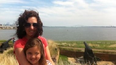 Au crezut că-şi fac poza perfectă. Când colo, în spatele lor se petrecea ceva GROTESC!