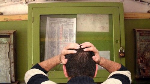 Executare silită pentru neplata facturilor. Restanţierii nu se pot apăra în instanţă