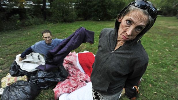 Trăia într-un apartament de 10 mil. de dolari și avea valet! Acum doarme în parc. Cum a fost posibil