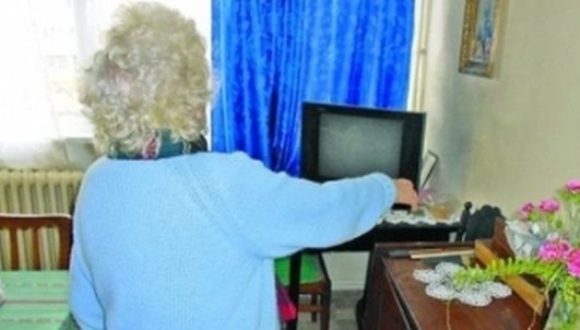 Doar în România se poate! A rămas fără pensia de handicap pentru că este surdo-mută