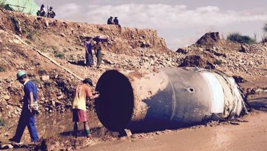 Incident bizar în Myanmar. O piesă metalică de aproape cinci metri a căzut din cer 