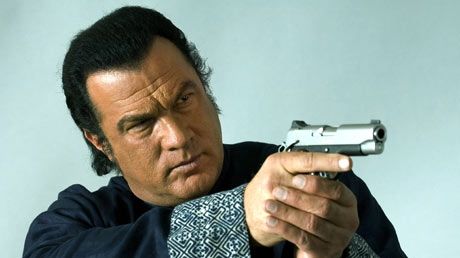 Steven Seagal a primit pașaportul rusesc de la Vladimir Putin