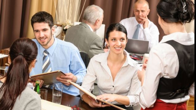 Trei feluri de mâncare pe care nu ar trebui să le comanzi niciodată într-un restaurant