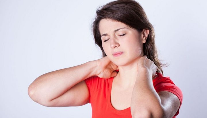 Complet natural. Unguent pentru gât înţepenit din două ingrediente minune