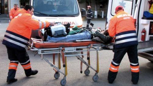 Un botoşănean a făcut sex cu soţia unui prieten şi a ajuns la spital fără dinţi. Ce s-a întâmplat