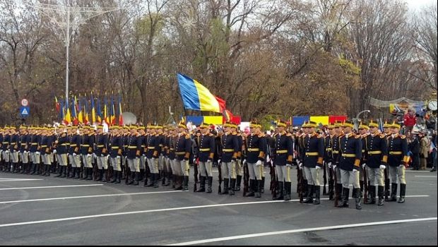 Un bărbat înarmat, reținut în Bucureşti la parada militară de Ziua Naţională