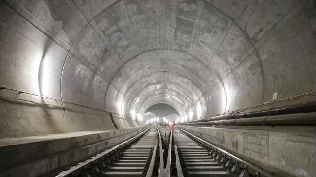 Cel mai lung tunel din lume a fost deschis traficului! Câți kilometri are și unde a fost construit