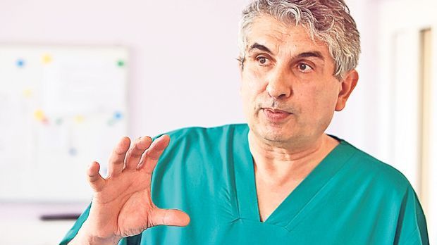 Detalii îngrozitoare în cazul medicului Burnei: Folosea oase de vită de la măcelărie în operaţii