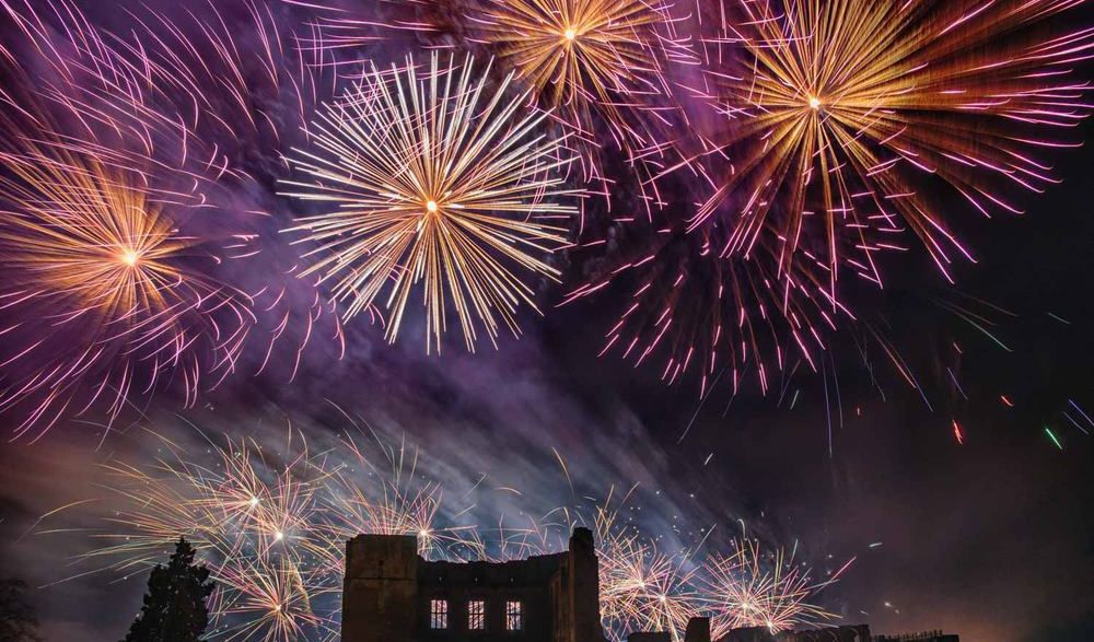 Explozie la o fabrică de artificii! Cel puțin 8 oameni au murit, zeci de răniți