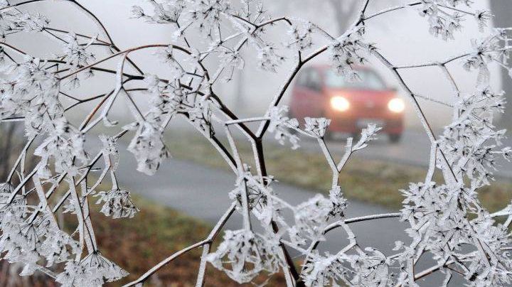 COD GALBEN extins de burniță, precipitații mixte și polei